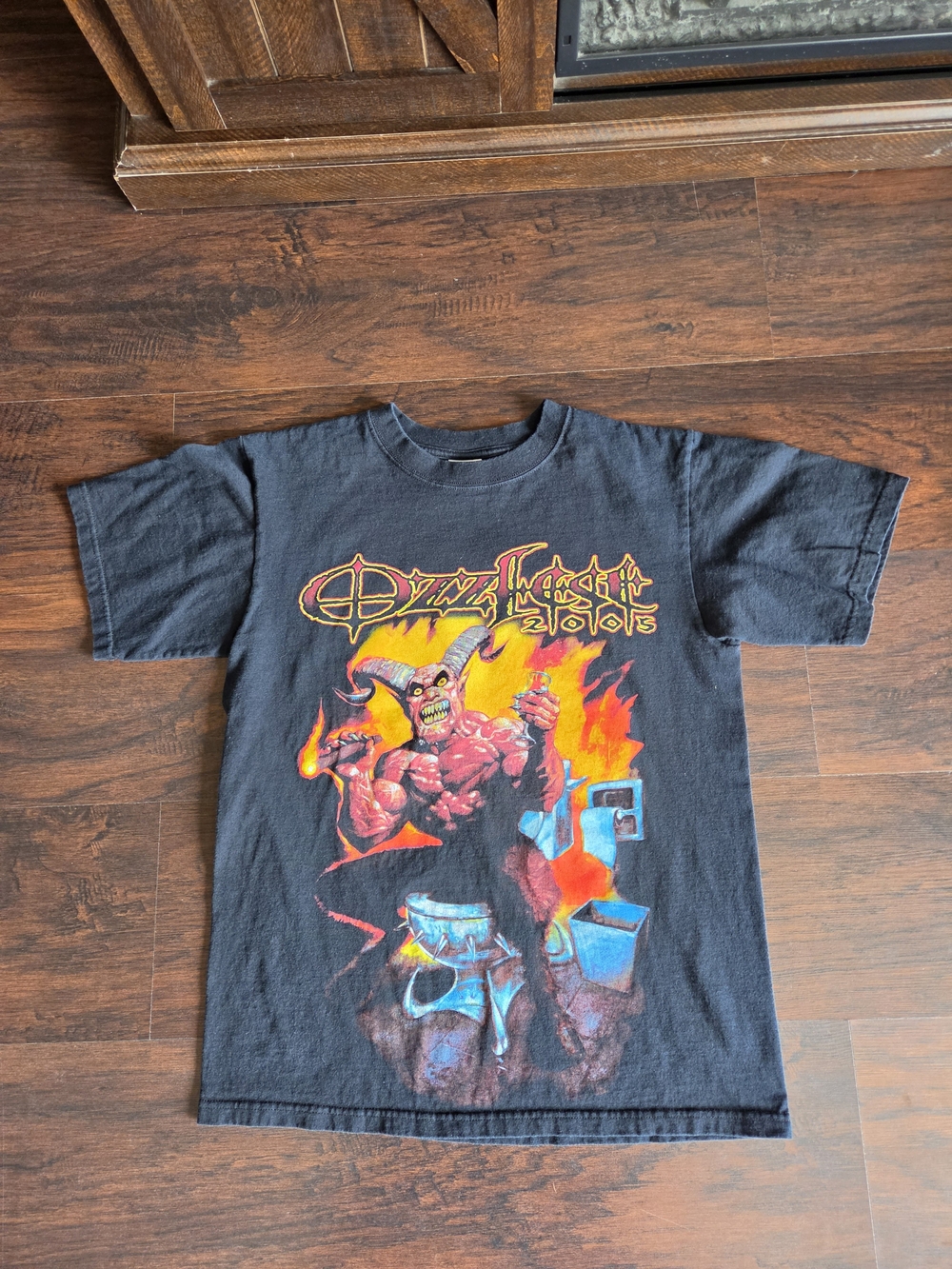 Ozzfest 2005 shirt Black Ozzy Osborne Black Sabbath Demon/Devil Toilet